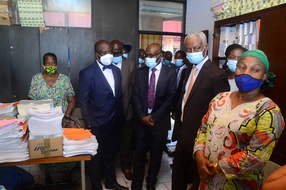 Le Maire de Libreville, Eugène M'BA a entamé, ce jeudi 18 mars, une série de visites d'inspection au sein des Directions et services techniques de l'Hôtel de Ville