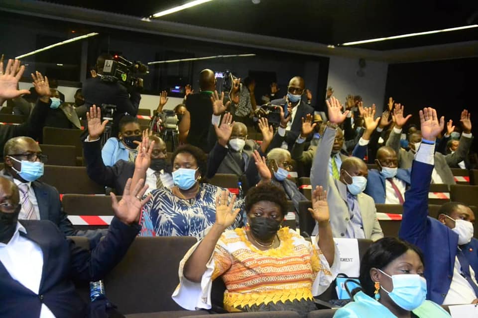 CLÔTURE DE LA SESSION ORDINAIRE DU CONSEIL MUNICIPAL PORTANT EXAMEN DES COMPTES ADMINISTRATIF ET DE GESTION, EXERCICE 2020