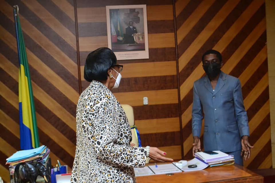 LE MAIRE DE LA COMMUNE DE LIBREVILLE VISITE LES STRUCTURES DE TRAVAIL DE LA MAISON COMMUNE